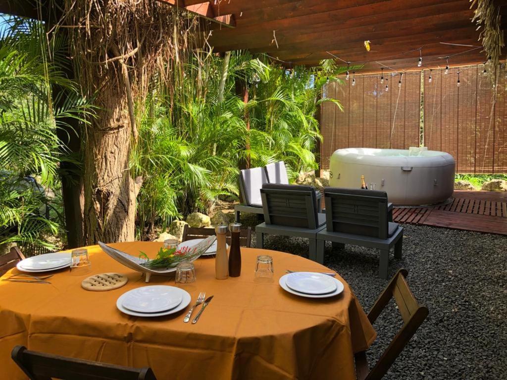 Eden Chalet, Spa Privatif Les Abymes Luaran gambar