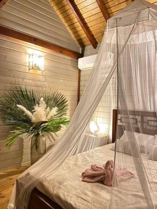Eden Chalet, Spa Privatif Les Abymes Luaran gambar