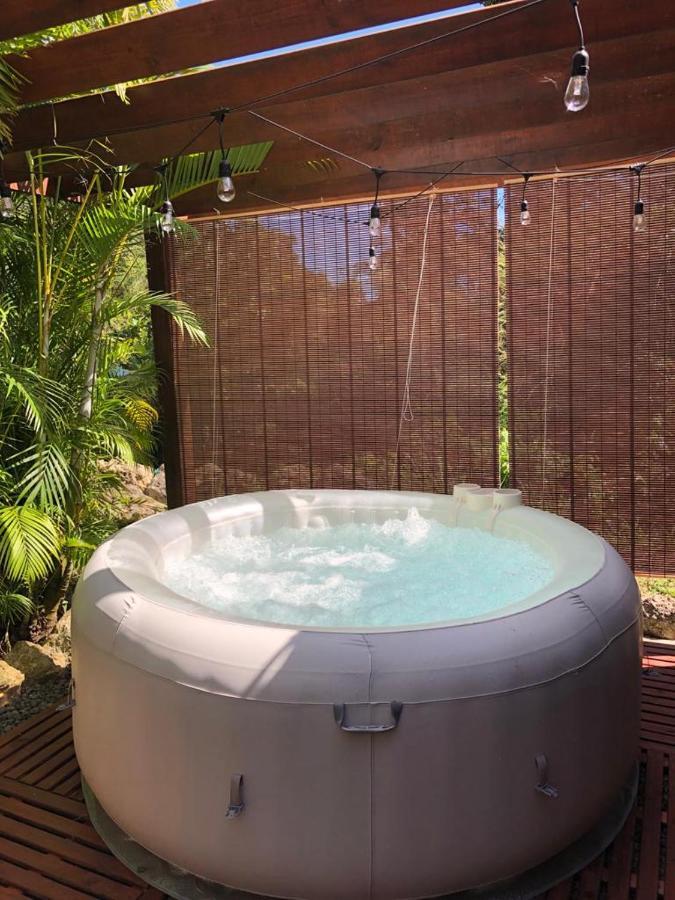Eden Chalet, Spa Privatif Les Abymes Luaran gambar